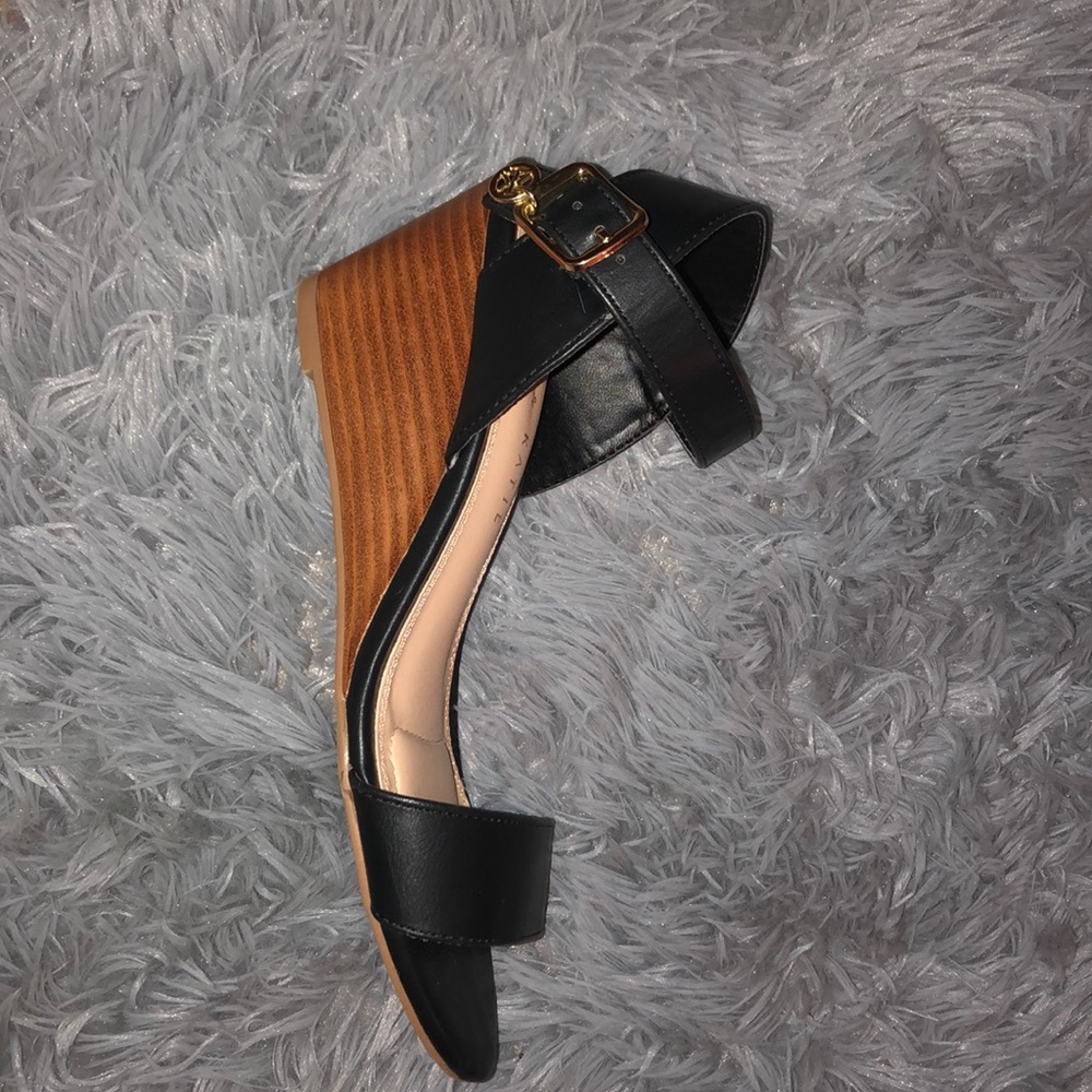 Shoes - Picture 2 of 2